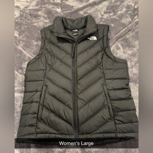 Women’s The North Face Vest Large